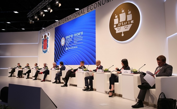 Lo ngại Covid-19, Nga hủy Diễn đàn Kinh tế quốc tế St. Petersburg