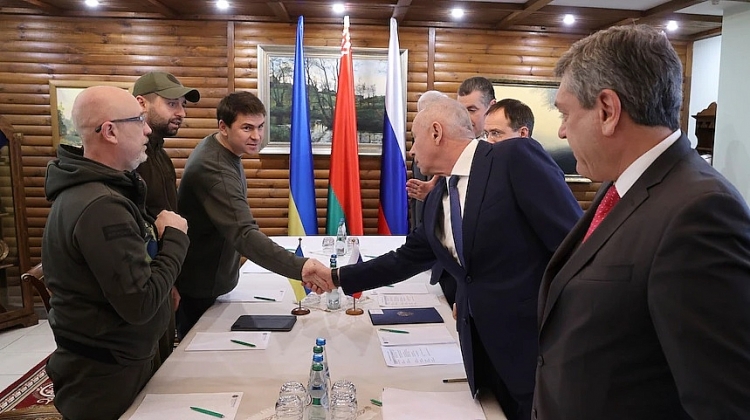 Vòng đàm phán thứ hai Nga - Ukraine tại Belarus. 