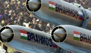 Ấn Độ thử thành công tên lửa hành trình BrahMos phiên bản mới