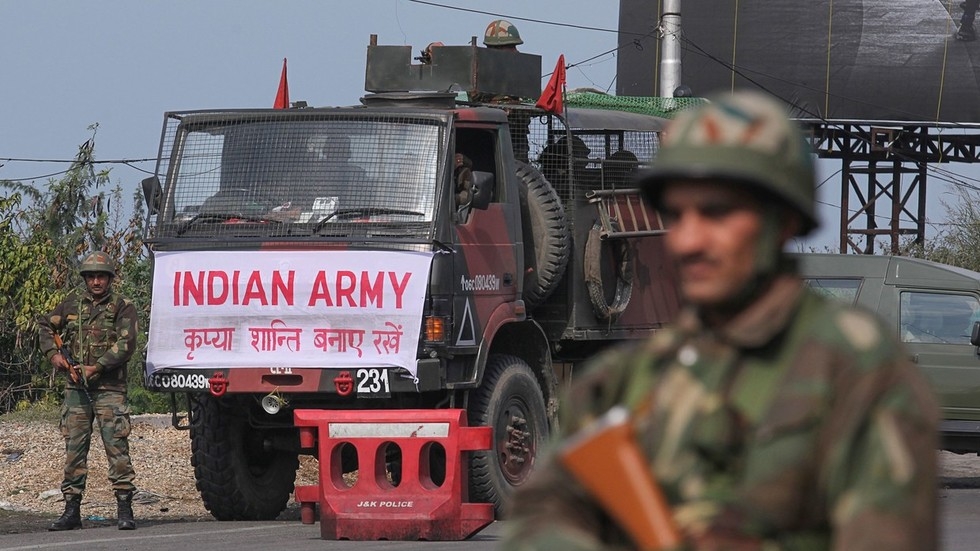 Ấn Độ phá hủy 7 đồn quân sự của Pakistan