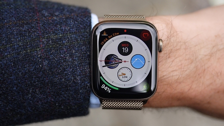 apple watch the the moi se su dung man hinh oled cua nhat