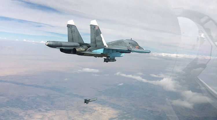 Không quân Nga không kích khủng bố trên khắp Tây Bắc Syria