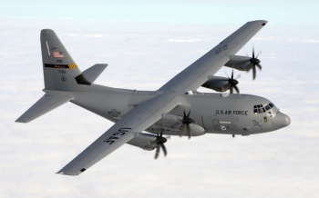 Ba máy bay vận tải quân sự NATO đáp xuống Ukraine