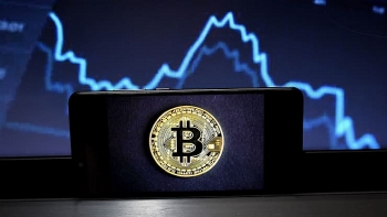 Bitcoin bất ngờ lao dốc, mất mốc 50.000 USD