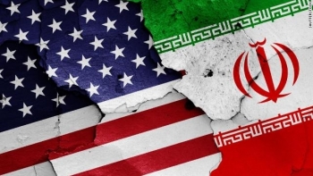 Iran bất ngờ trừng phạt hàng chục quan chức Mỹ