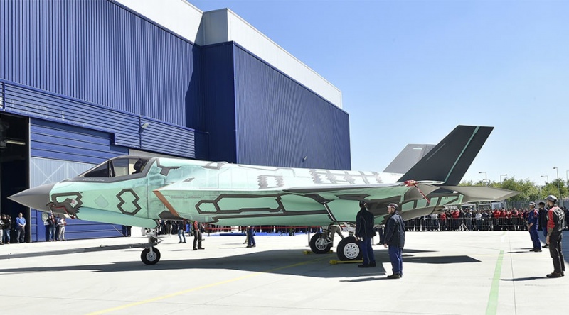 Chiến đấu cơ F-35B lắp ráp tại Italia lần đầu ra mắt