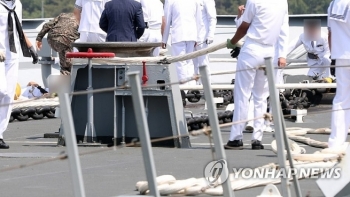 Tàu khu trục Hàn Quốc gặp nạn, 5 thủy thủ thương vong