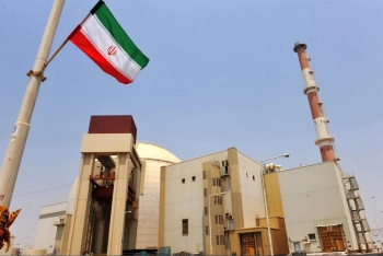 Iran đặt mục tiêu tăng xuất khẩu dầu lên 2,5 triệu thùng mỗi ngày
