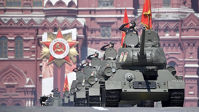 Xe tăng T-34 tham gia lễ duyệt binh nhân kỷ niệm 75 năm chiến thắng