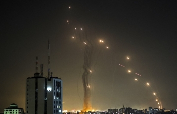 Israel bất ngờ hứng rocket phóng từ Syria giữa căng thẳng ở Dải Gaza