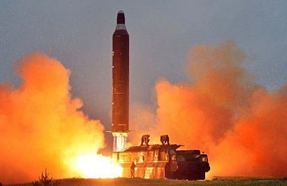 Triều Tiên phóng hàng loạt tên lửa