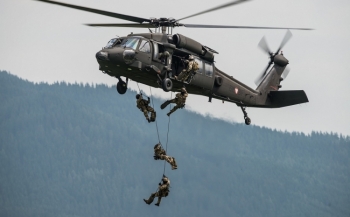 Mỹ thừa nhận trực thăng Mi-17 vượt trội hơn Black Hawk