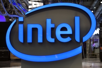 Nhờ đâu Intel thành 'khổng lồ'?