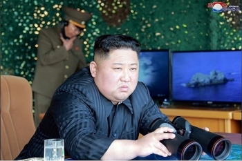 Chủ tịch Triều Tiên thăm các nhà máy bị nghi chế tạo tên lửa