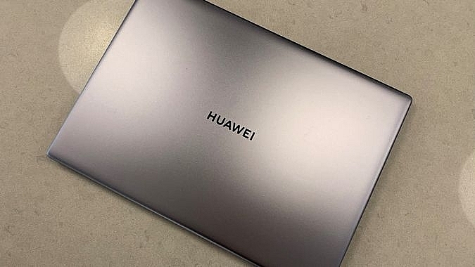 Lệnh cấm của Mỹ buộc Huawei tạm ngừng sản xuất máy tính
