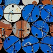 Giá dầu hôm nay 6/1 tăng mạnh khi Nga chấp nhận thỏa hiệp