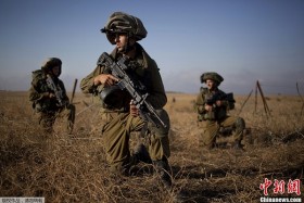Chùm ảnh: Israel tập trận quy mô lớn sát biên giới Syria