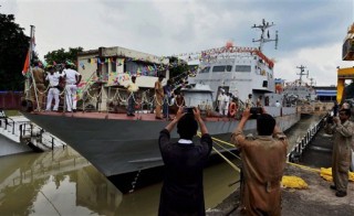 Ấn Độ hạ thủy 3 tàu tấn công cao tốc