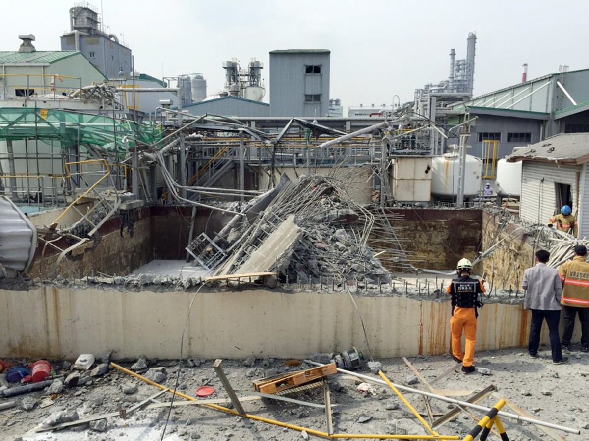 Ngày 3/7, ít nhất 5 người thiệt mạng, 1 người mất tích và 1 người bị thương trong vụ nổ bể chứa nước thải của nhà máy hóa chất Hanwha ở thành phố Ulsan, phía Đông Nam Hàn Quốc. Theo điều tra ban đầu, vụ nổ xảy ra do nổ khí gas còn sót lại trong quá trình