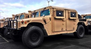 Mỹ chế tạo hơn 2000 xe bọc thép Humvee