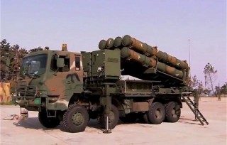 Hàn Quốc sản xuất hàng loạt tên lửa phòng không M-SAM