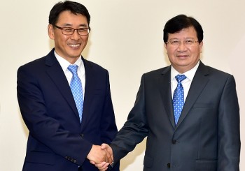 Phó Thủ tướng Trịnh Đình Dũng tiếp lãnh đạo các doanh nghiệp nước ngoài