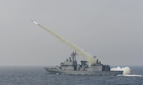 Hàn Quốc tập trận bắn đạn thật trên biển