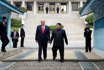 Bước chân của Trump vào lãnh thổ Triều Tiên và phản ứng trái chiều