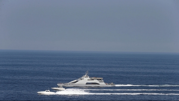 Tổng thống Rouhani: Bảo vệ eo biển Hormuz là việc của Iran