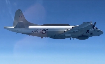 Nga điều Su-30 chặn máy bay Mỹ áp sát không phận trên Biển Đen