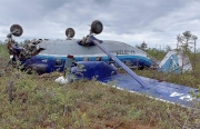 Máy bay Nga lật úp, toàn bộ hành khách may mắn sống sót
