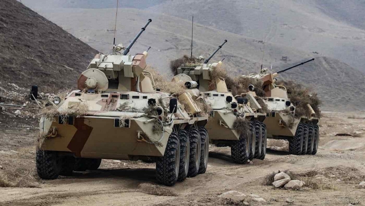 Các binh sĩ Nga và Tajikistan tập trận chung gần biên giới Afghanistan