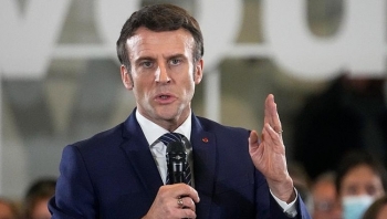 Tổng thống Pháp kêu gọi tắt đèn chiếu sáng công cộng vào ban đêm