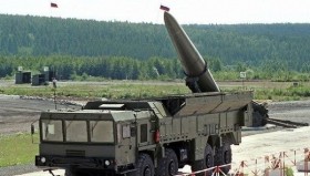 Tổ hợp tên lửa Iskander tham gia tập trận Kavkaz-2012