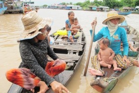 Cuộc sống khốn khổ của cộng đồng người Việt trên Biển Hồ