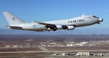 Mỹ phát triển UAV trang bị vũ khí laser