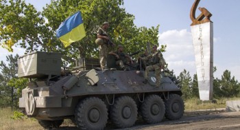Ukraine triển khai 65.000 quân tới chiến tuyến miền Đông