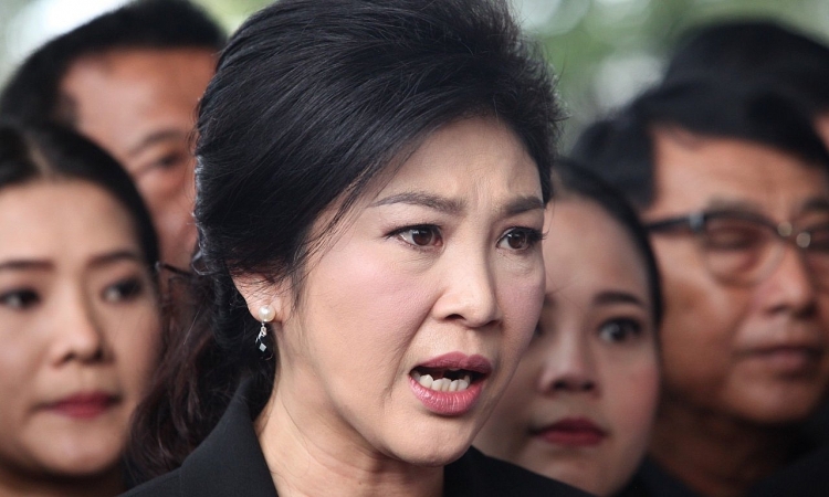 cuu thu tuong thai lan yingluck bay sang dubai khong phai de tron dan do