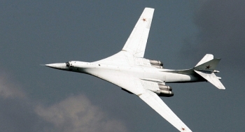 Nga điều 2 máy bay ném bom Tu-160 tập trận chiến thuật