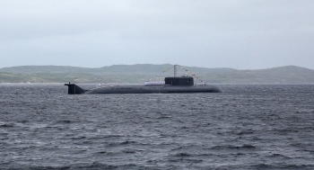Cận cảnh Nga phóng tên lửa đạn đạo Bulava trên Biển Barents