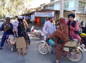 Phiến quân Taliban chiếm thủ phủ tỉnh thứ 12, Afghanistan lâm nguy
