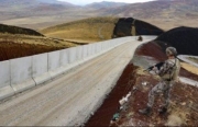 Hy Lạp, Thổ Nhĩ Kỳ xây tường biên giới ngăn người tị nạn Afghanistan