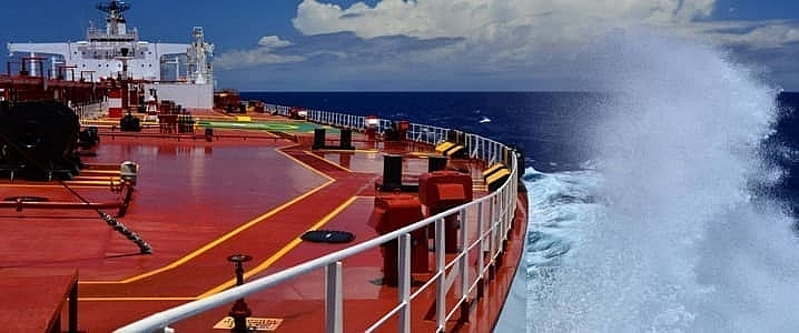 Gã khổng lồ vận tải Maersk trên con đường 