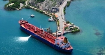 Xuất khẩu dầu của Venezuela giảm mạnh trong tháng 7