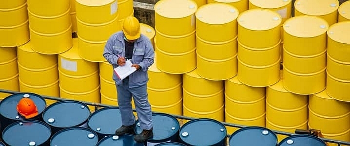 Ả Rập Xê-út dự kiến ​​giảm giá dầu sang châu Á