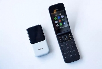 Nokia ra mắt điện thoại nắp gập 2720 Flip