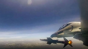 Ấn Độ thử thành công tên lửa Astra từ tiêm kích Su-30MKI