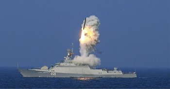[Chùm ảnh] Kalibr - siêu tên lửa hành trình tiêu diệt IS
