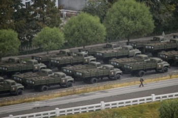 [Chùm ảnh] Triều Tiên duyệt binh quy mô lớn nhất trong lịch sử