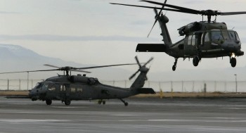 Cắt giảm ngân sách, Mỹ buộc phải mượn trực thăng Anh